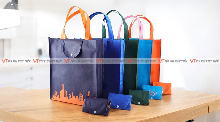 Túi vải không dệt gấp gọn được sản xuất tại Việt Tiến